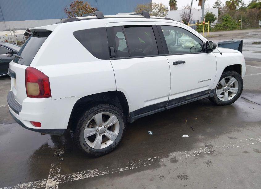 Photo 4 of 2014 Jeep Compass SPORT (VIN 1C4NJDBBXED827349)