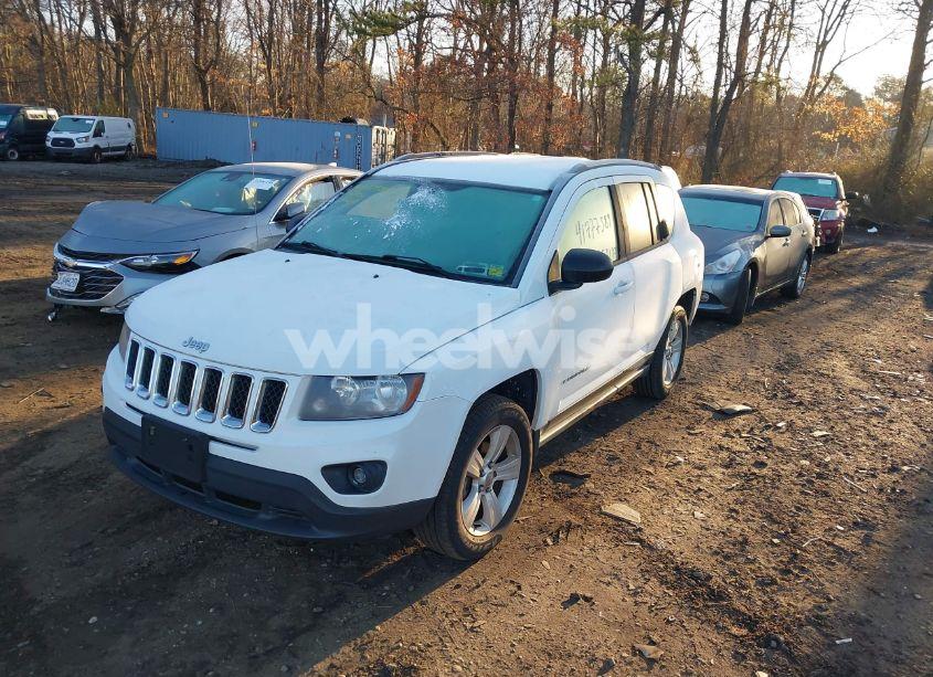 Photo 2 of 2014 Jeep Compass SPORT (VIN 1C4NJDBBXED879581)
