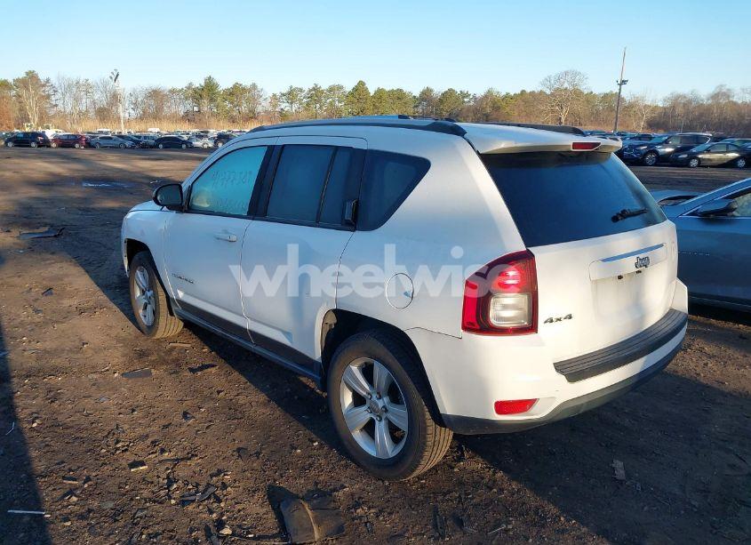 Photo 3 of 2014 Jeep Compass SPORT (VIN 1C4NJDBBXED879581)