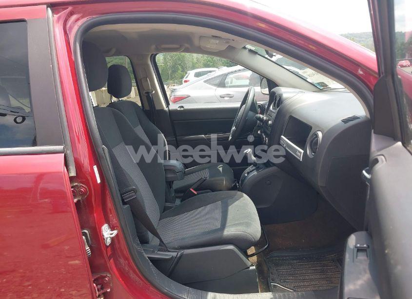 Photo 5 of 2014 Jeep Compass SPORT (VIN 1C4NJDBBXED924079)