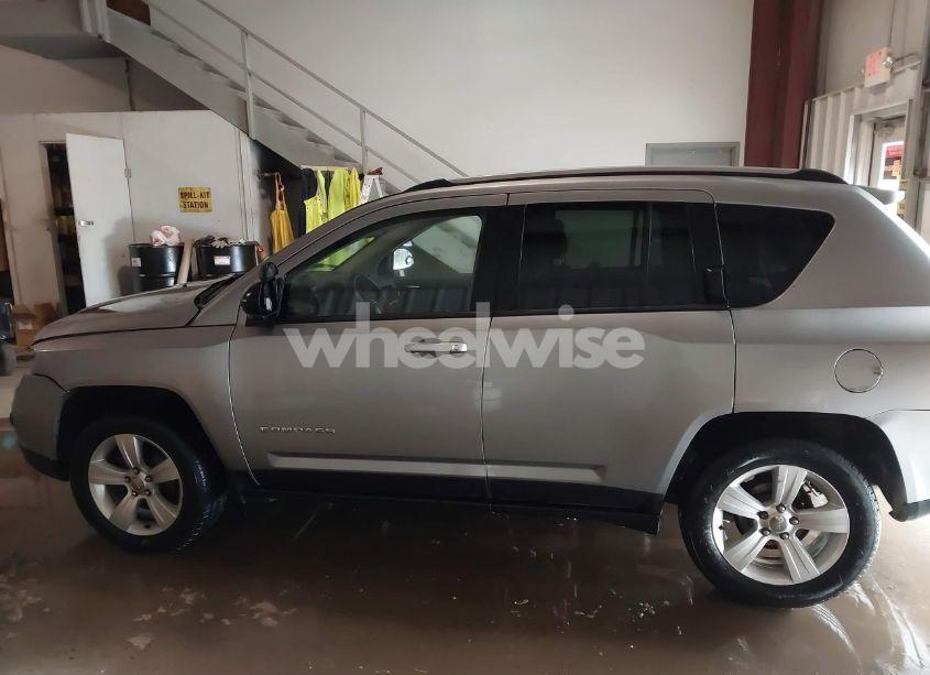 Photo 14 of 2016 Jeep Compass SPORT (VIN 1C4NJDBBXGD518399)