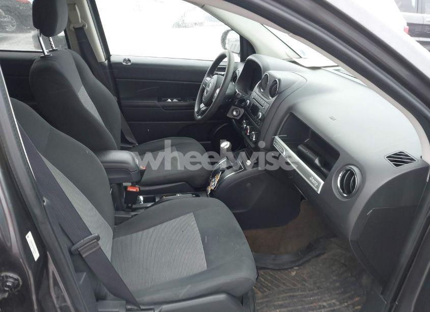 Photo 5 of 2016 Jeep Compass SPORT (VIN 1C4NJDBBXGD566100)