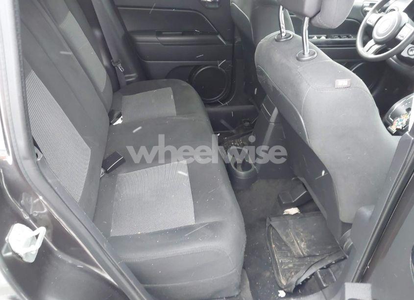 Photo 8 of 2016 Jeep Compass SPORT (VIN 1C4NJDBBXGD566100)