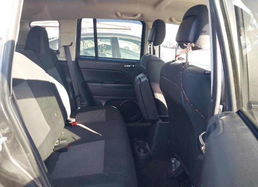 Photo 8 of 2017 Jeep Compass SPORT (VIN 1C4NJDBBXHD142692)