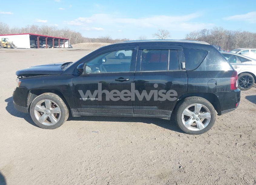 Photo 14 of 2014 Jeep Compass LIMITED (VIN 1C4NJDCB0ED846975)