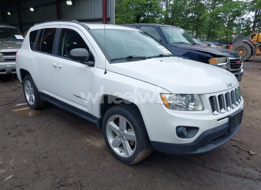2013 Jeep Compass LIMITED (VIN 1C4NJDCB4DD199656) main photo