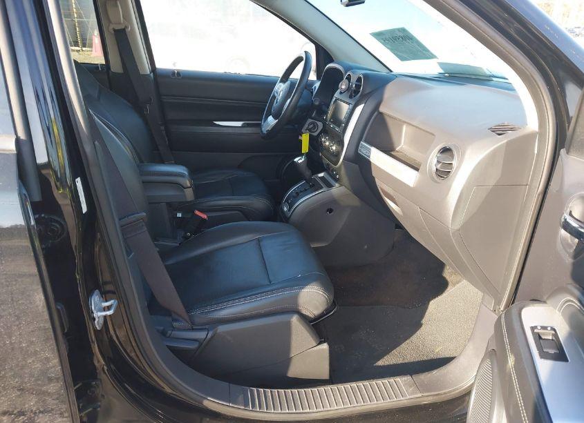 Photo 5 of 2014 Jeep Compass LIMITED (VIN 1C4NJDCB4ED700918)