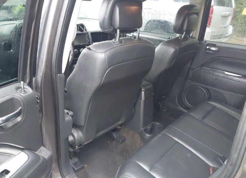 Photo 8 of 2014 Jeep Compass LIMITED (VIN 1C4NJDCB5ED924411)