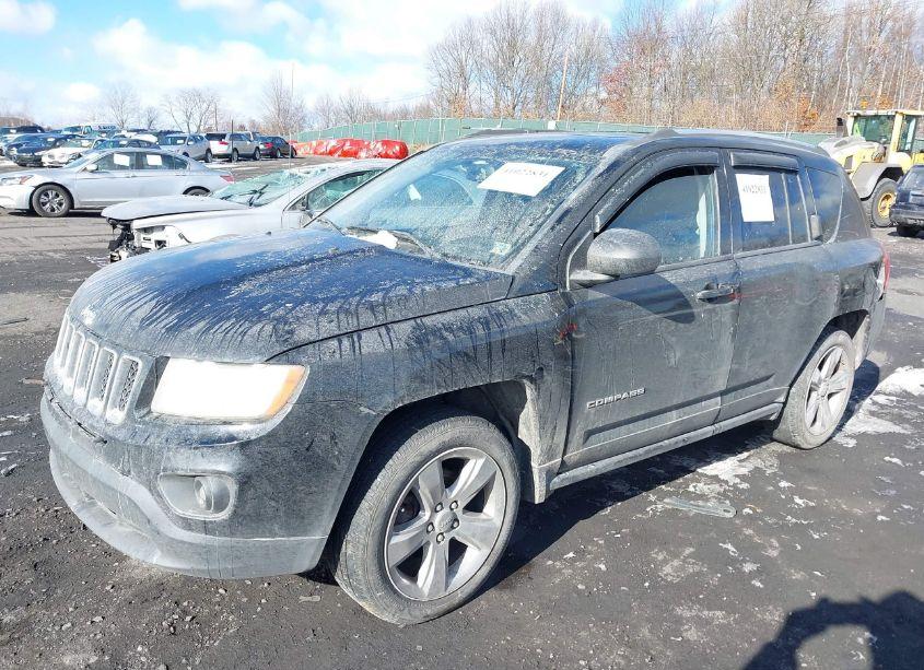 Photo 2 of 2012 Jeep Compass LIMITED (VIN 1C4NJDCB6CD676604)