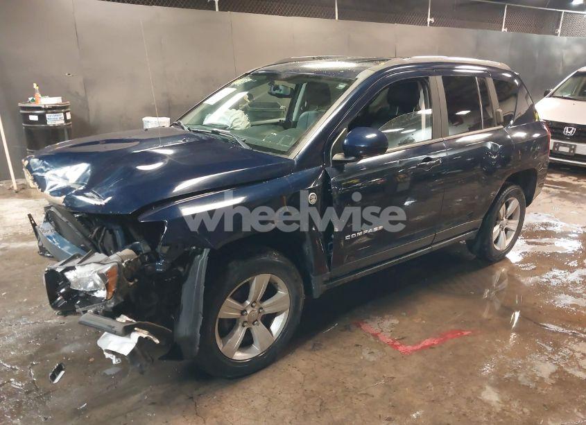 Photo 2 of 2014 Jeep Compass LIMITED (VIN 1C4NJDCB7ED563828)