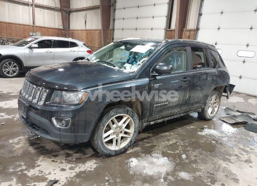 Photo 2 of 2014 Jeep Compass LIMITED (VIN 1C4NJDCB7ED705059)