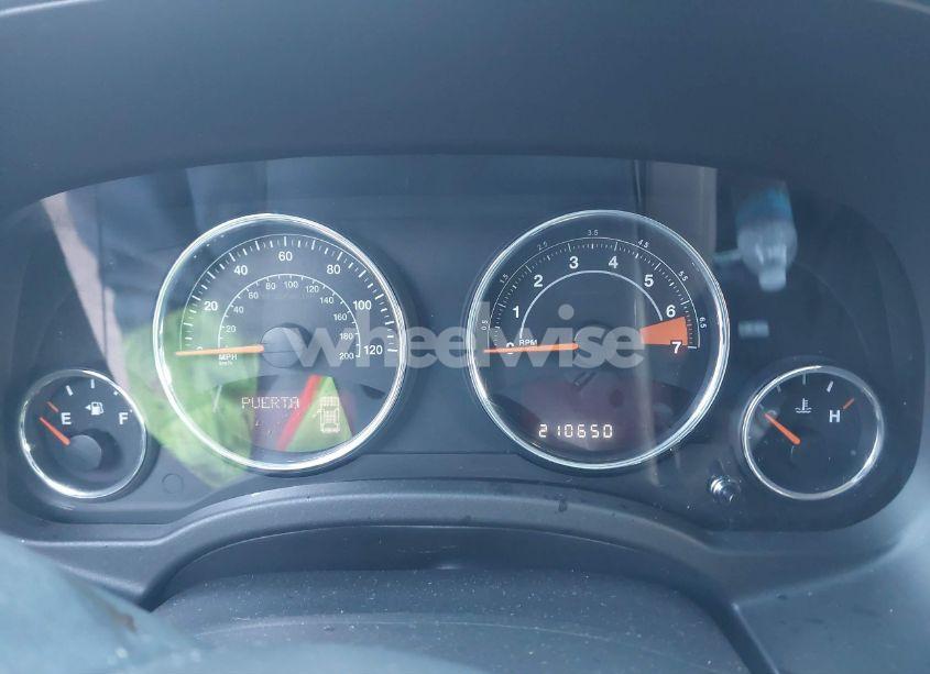 Photo 7 of 2014 Jeep Compass LIMITED (VIN 1C4NJDCB8ED796147)