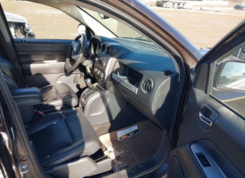 Photo 5 of 2014 Jeep Compass LIMITED (VIN 1C4NJDCB8ED805400)