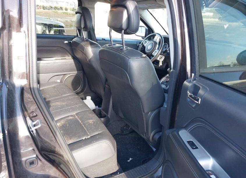 Photo 8 of 2014 Jeep Compass LIMITED (VIN 1C4NJDCB8ED805400)