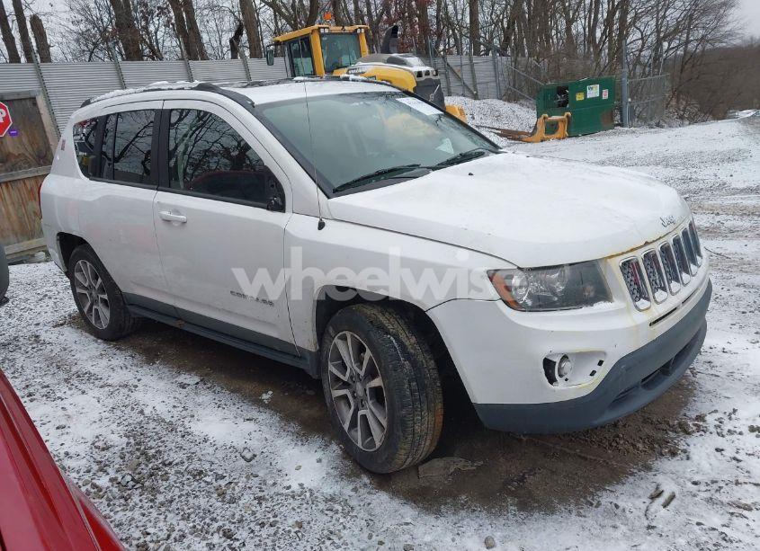 2015 Jeep Compass LIMITED (VIN 1C4NJDCB9FD216387) main photo