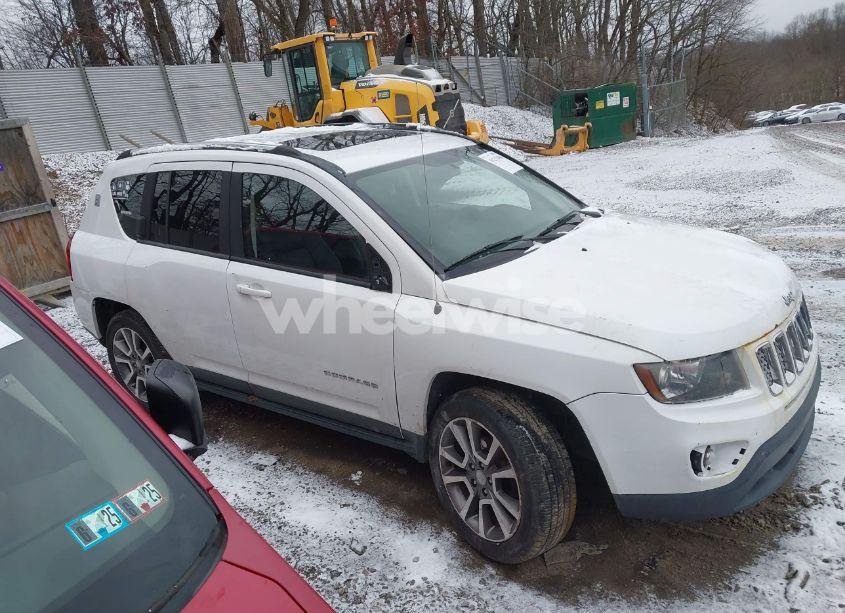 Photo 12 of 2015 Jeep Compass LIMITED (VIN 1C4NJDCB9FD216387)