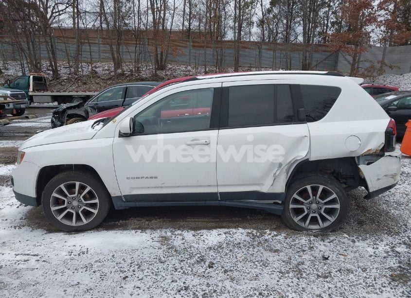 Photo 13 of 2015 Jeep Compass LIMITED (VIN 1C4NJDCB9FD216387)