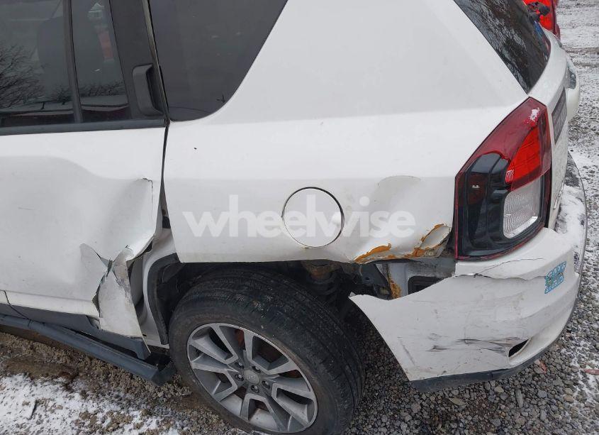 Photo 6 of 2015 Jeep Compass LIMITED (VIN 1C4NJDCB9FD216387)