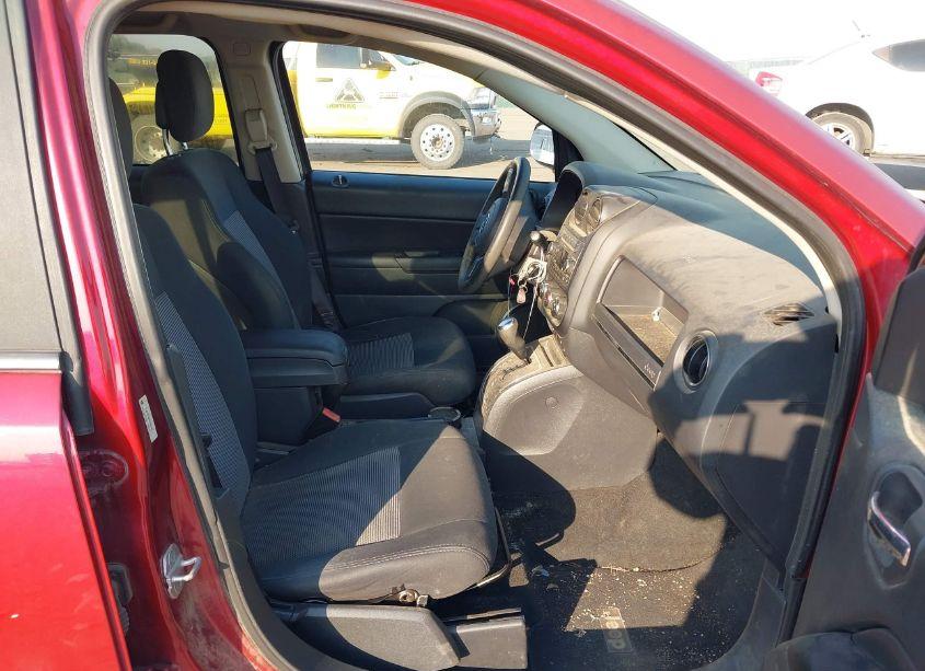 Photo 5 of 2012 Jeep Compass LATITUDE (VIN 1C4NJDEB0CD650383)