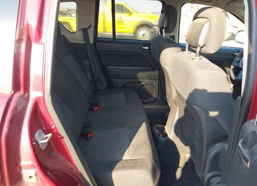 Photo 8 of 2012 Jeep Compass LATITUDE (VIN 1C4NJDEB0CD650383)