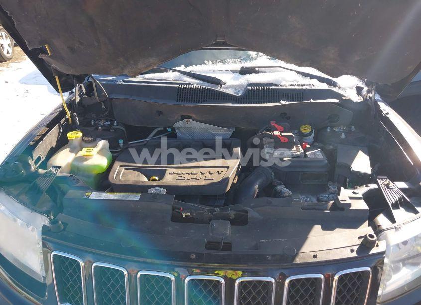 Photo 10 of 2013 Jeep Compass LATITUDE (VIN 1C4NJDEB0DD221925)