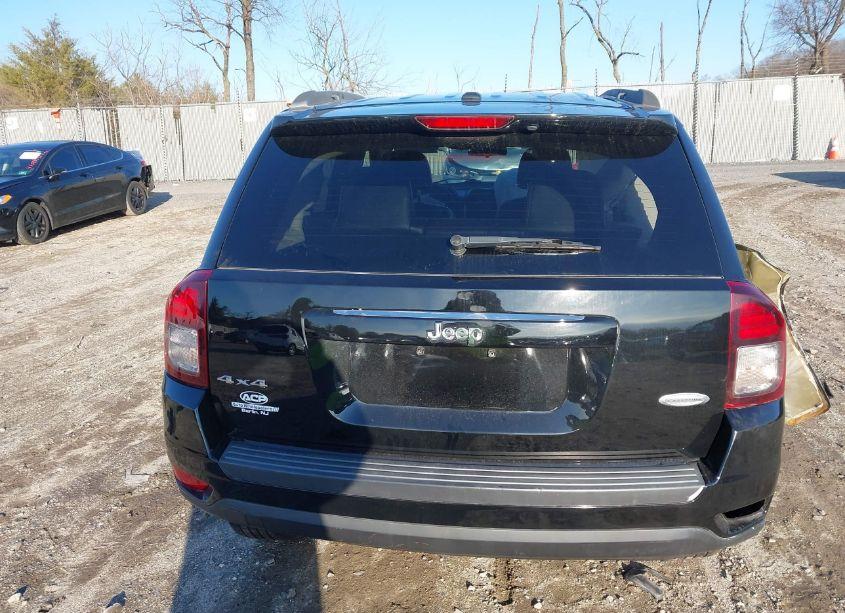 Photo 16 of 2014 Jeep Compass LATITUDE (VIN 1C4NJDEB0ED622098)