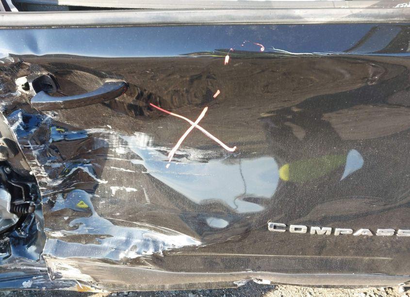 Photo 5 of 2014 Jeep Compass LATITUDE (VIN 1C4NJDEB0ED622098)