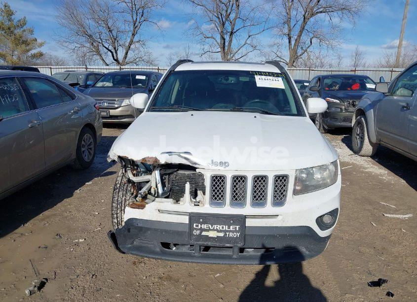 Photo 12 of 2014 Jeep Compass LATITUDE (VIN 1C4NJDEB0ED659524)