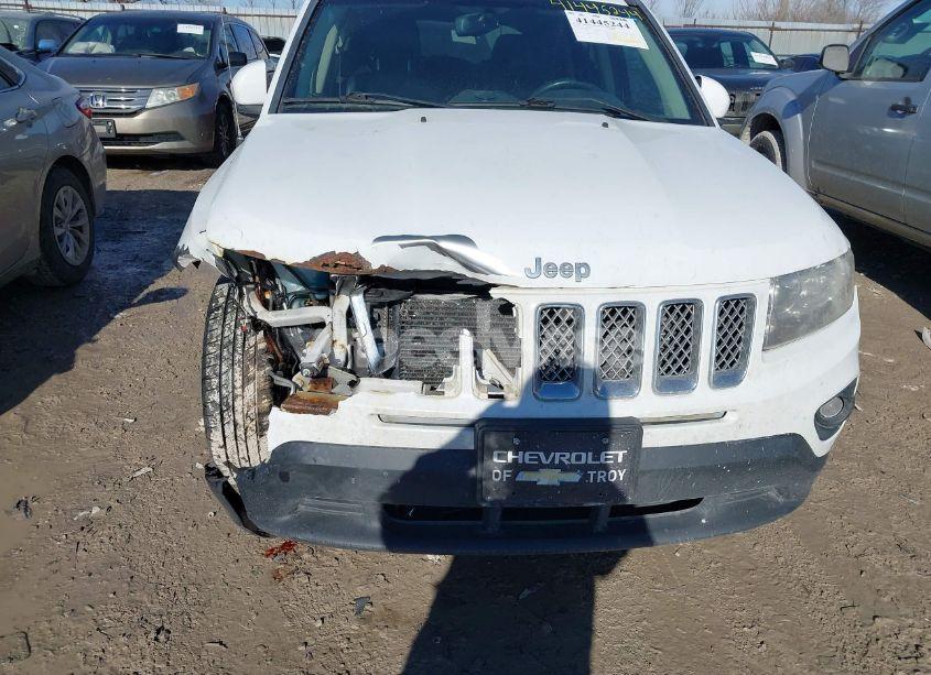 Photo 6 of 2014 Jeep Compass LATITUDE (VIN 1C4NJDEB0ED659524)
