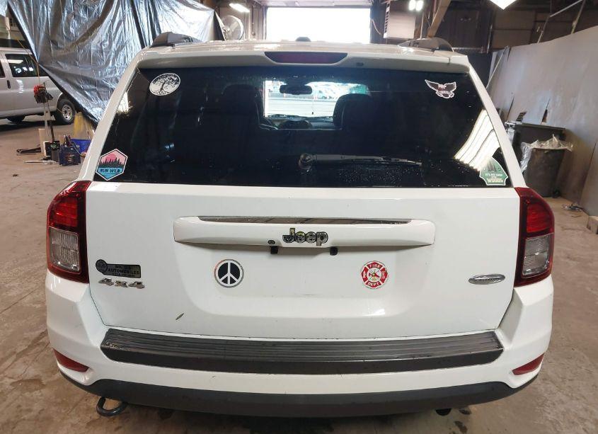 Photo 17 of 2014 Jeep Compass LATITUDE (VIN 1C4NJDEB0ED661094)