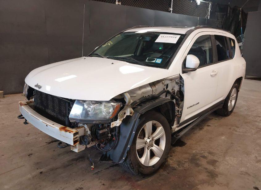 Photo 6 of 2014 Jeep Compass LATITUDE (VIN 1C4NJDEB0ED661094)