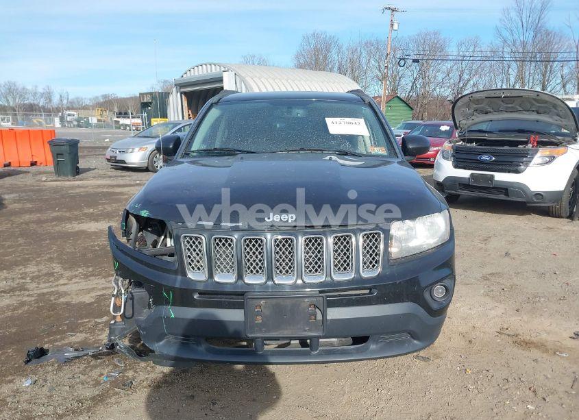 Photo 12 of 2014 Jeep Compass LATITUDE (VIN 1C4NJDEB0ED661905)