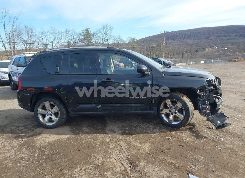 Photo 13 of 2014 Jeep Compass LATITUDE (VIN 1C4NJDEB0ED661905)