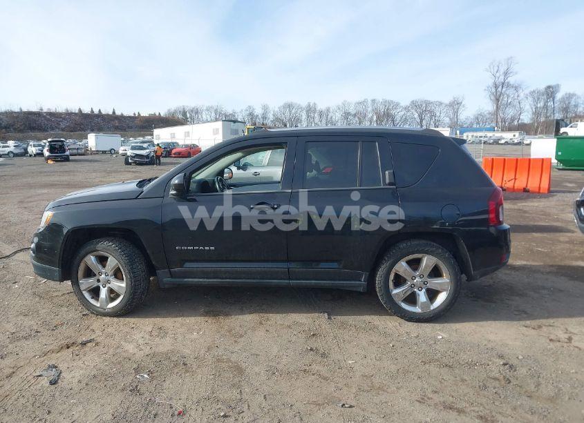 Photo 14 of 2014 Jeep Compass LATITUDE (VIN 1C4NJDEB0ED661905)