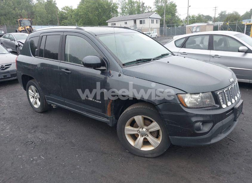 2014 Jeep Compass LATITUDE (VIN 1C4NJDEB0ED707037) main photo