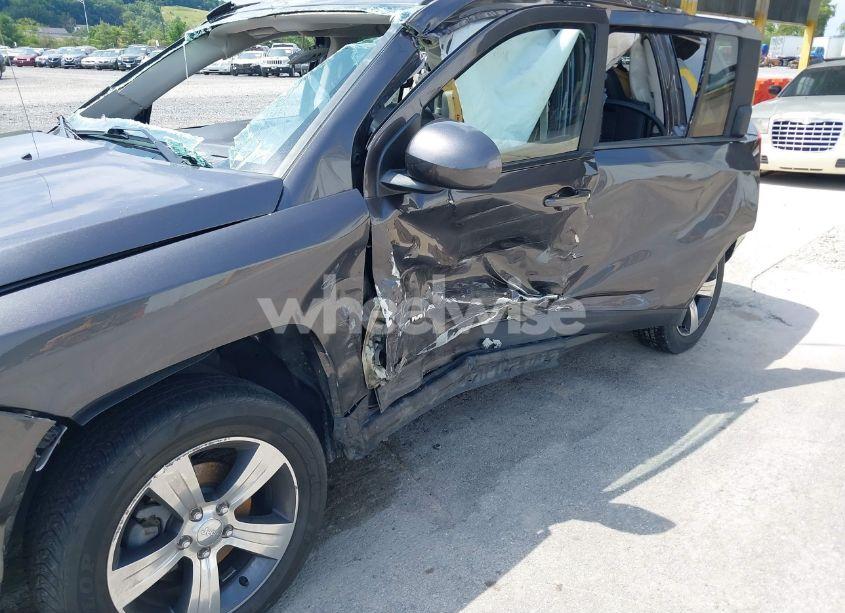 Photo 15 of 2016 Jeep Compass HIGH ALTITUDE EDITION (VIN 1C4NJDEB0GD558230)