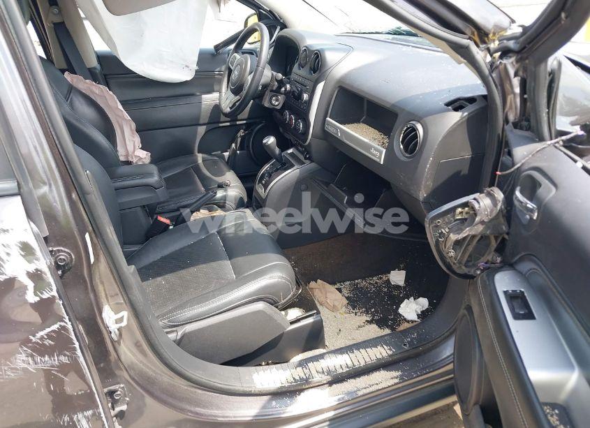 Photo 5 of 2016 Jeep Compass HIGH ALTITUDE EDITION (VIN 1C4NJDEB0GD558230)