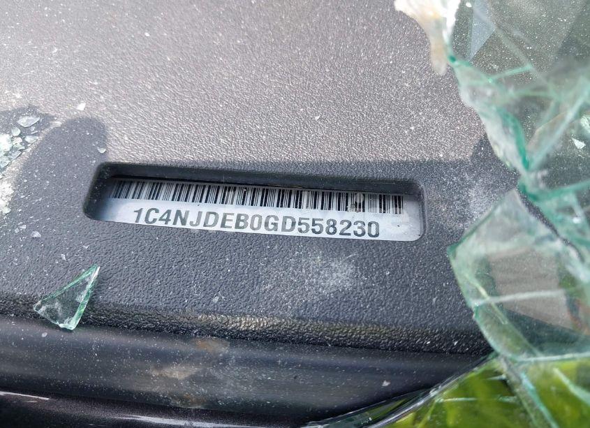 Photo 9 of 2016 Jeep Compass HIGH ALTITUDE EDITION (VIN 1C4NJDEB0GD558230)