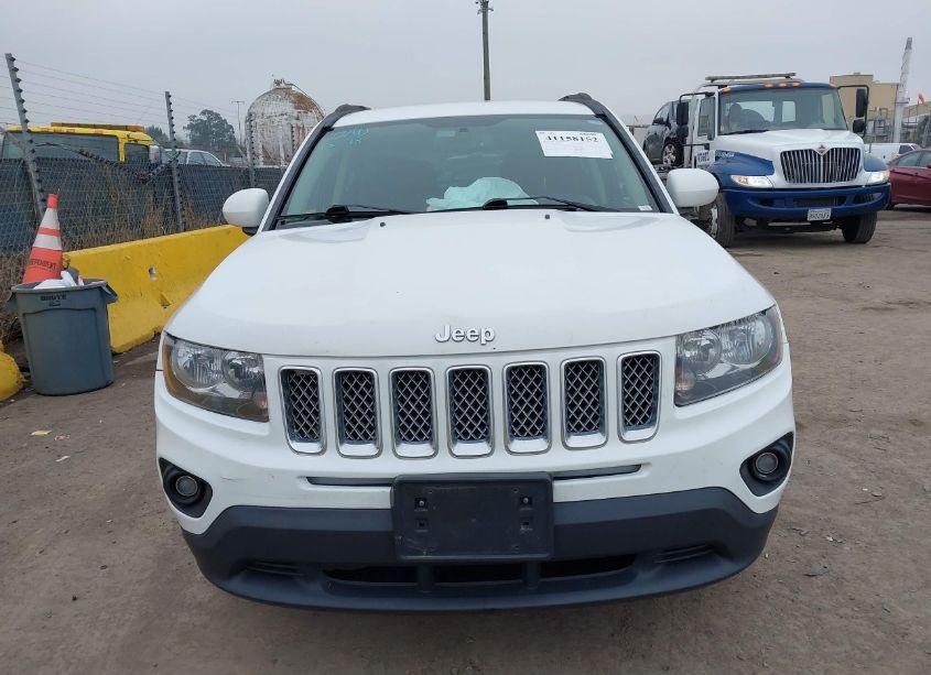 Photo 12 of 2016 Jeep Compass LATITUDE (VIN 1C4NJDEB0GD616692)