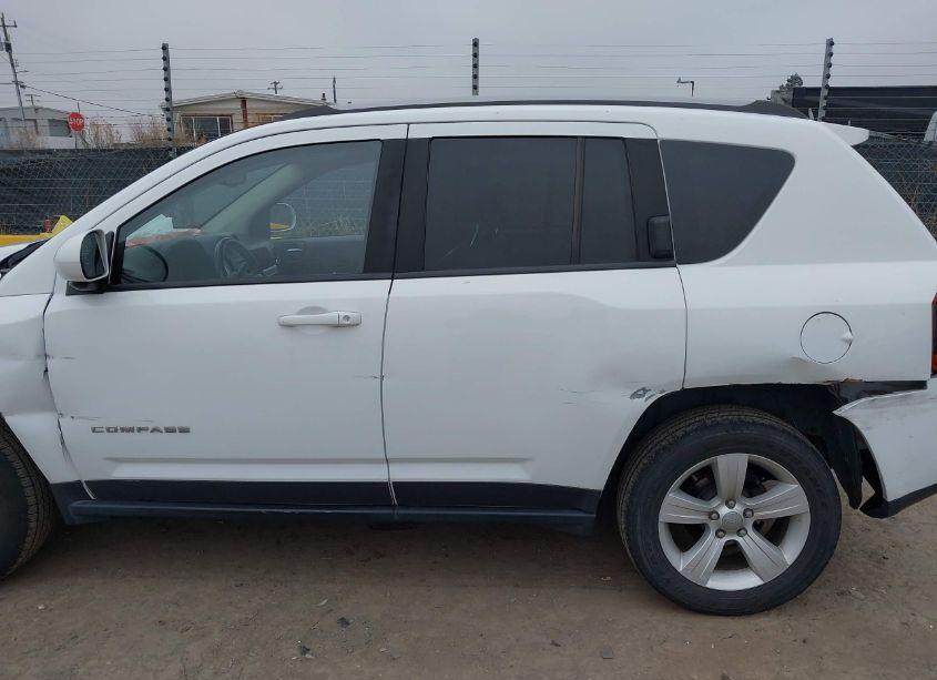 Photo 6 of 2016 Jeep Compass LATITUDE (VIN 1C4NJDEB0GD616692)