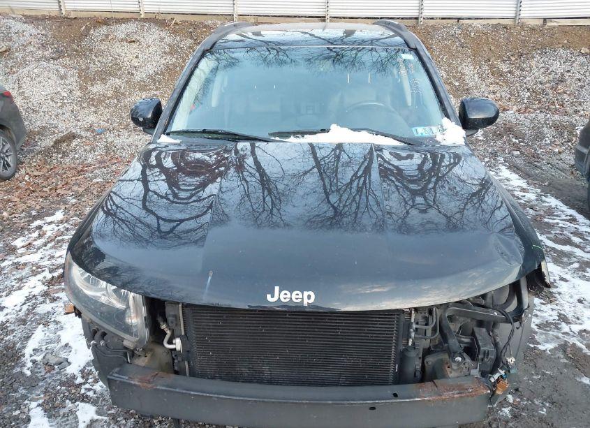 Photo 12 of 2016 Jeep Compass LATITUDE (VIN 1C4NJDEB0GD631371)