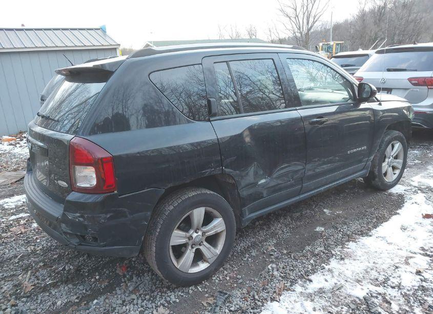 Photo 4 of 2016 Jeep Compass LATITUDE (VIN 1C4NJDEB0GD631371)