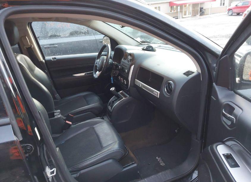 Photo 5 of 2016 Jeep Compass LATITUDE (VIN 1C4NJDEB0GD631371)