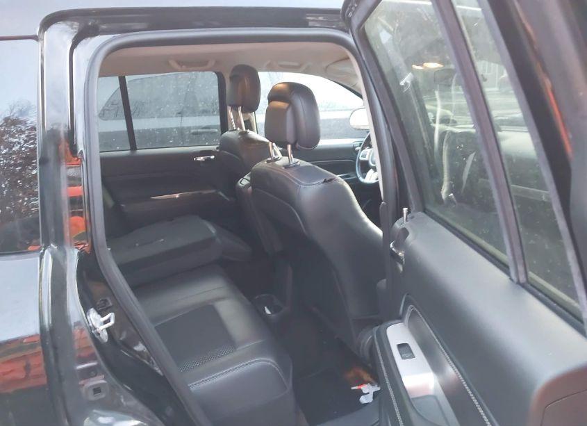 Photo 8 of 2016 Jeep Compass LATITUDE (VIN 1C4NJDEB0GD631371)