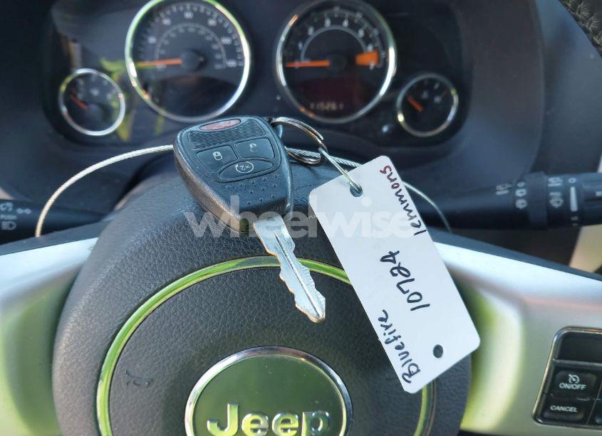 Photo 11 of 2016 Jeep Compass HIGH ALTITUDE EDITION (VIN 1C4NJDEB0GD730420)