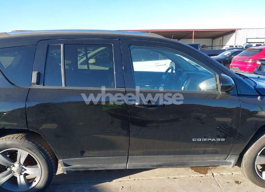 Photo 14 of 2016 Jeep Compass HIGH ALTITUDE EDITION (VIN 1C4NJDEB0GD730420)