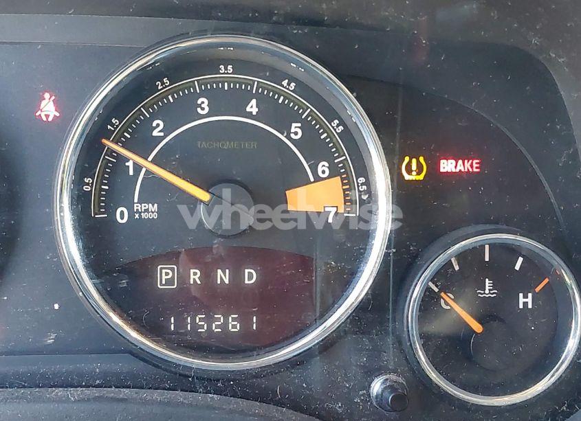 Photo 16 of 2016 Jeep Compass HIGH ALTITUDE EDITION (VIN 1C4NJDEB0GD730420)