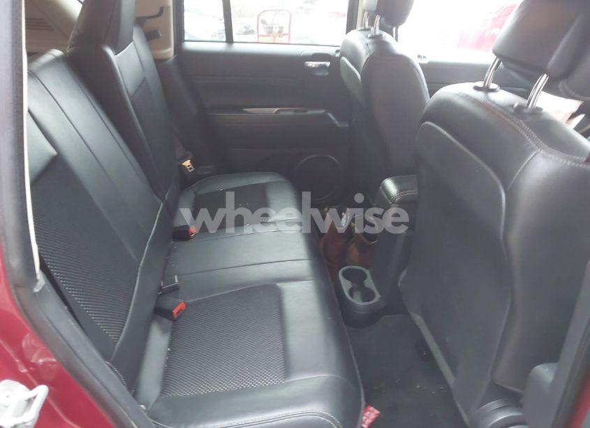 Photo 8 of 2016 Jeep Compass LATITUDE (VIN 1C4NJDEB0GD779584)