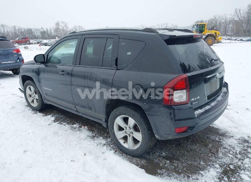 Photo 3 of 2016 Jeep Compass LATITUDE (VIN 1C4NJDEB0GD810476)