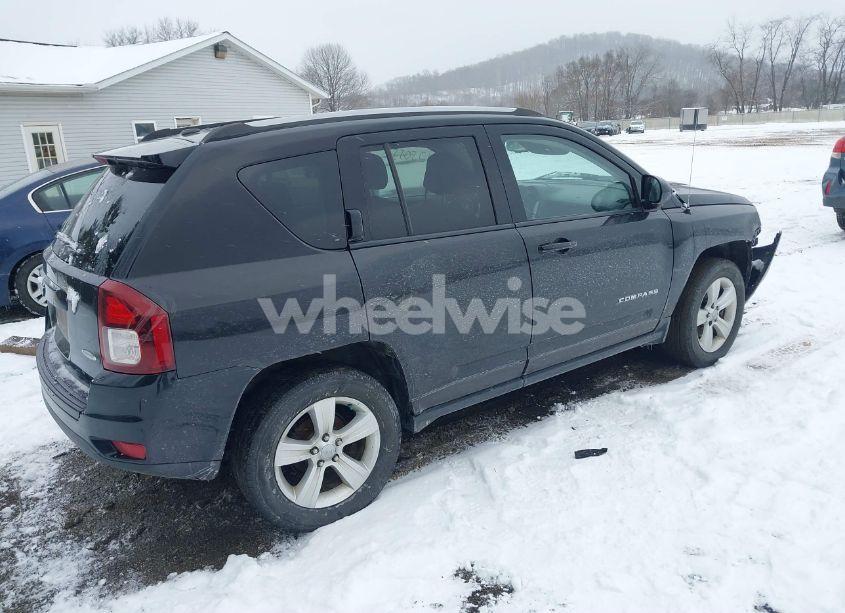 Photo 4 of 2016 Jeep Compass LATITUDE (VIN 1C4NJDEB0GD810476)